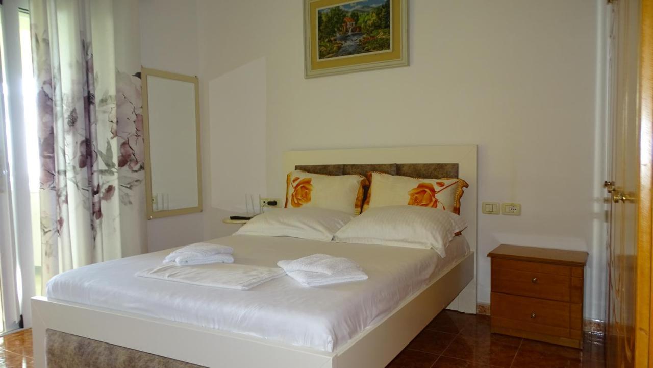 Cozy Central Apartment Ksamil Exterior foto