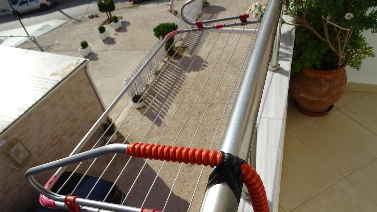 Cozy Central Apartment Ksamil Exterior foto