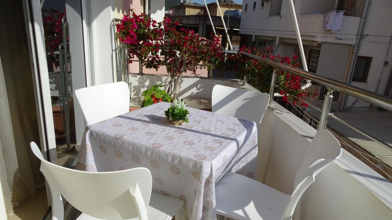 Cozy Central Apartment Ksamil Exterior foto